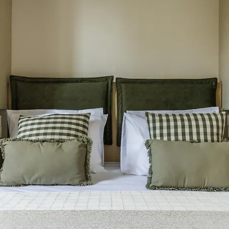 Magdalena & * Скопелос